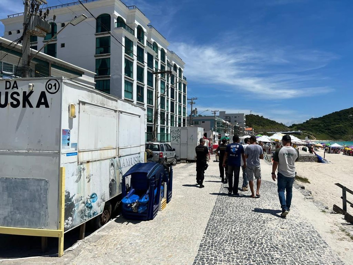 ICMbio, PF e MPF fazem operação contra crimes ambientais na Prainha, em Arraial do Cabo