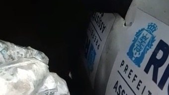 PRF encontra cerca de 15kg de cocaína em carro com adesivo da prefeitura na ponte Rio-Niterói - Notícias