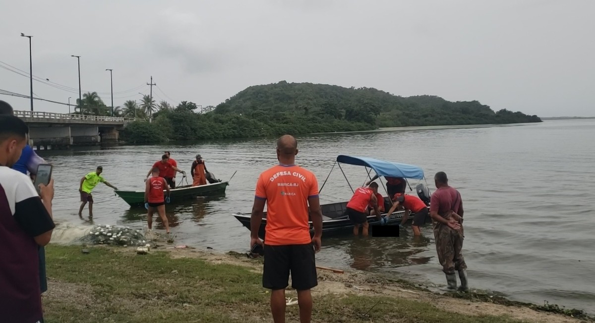 Pescadores encontram dois corpos na Lagoa do Boqueirão, em Maricá, no RJ