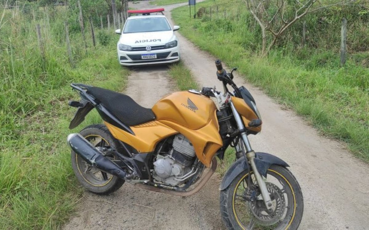 Proeis recupera moto roubada e apreensão de drogas em Rio das Ostras | Rio das Ostras
