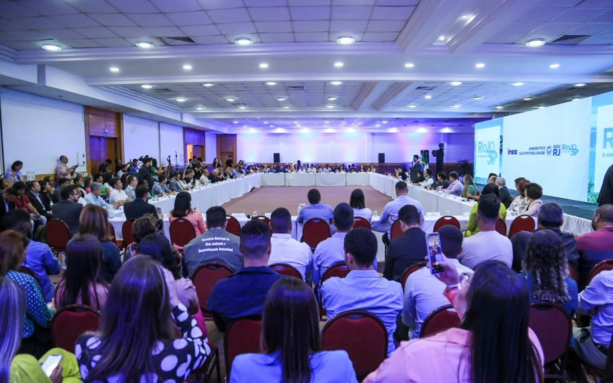 Cidennf e representantes municipais participam do 1º Congresso Internacional de Resíduos Sólidos em Búzios