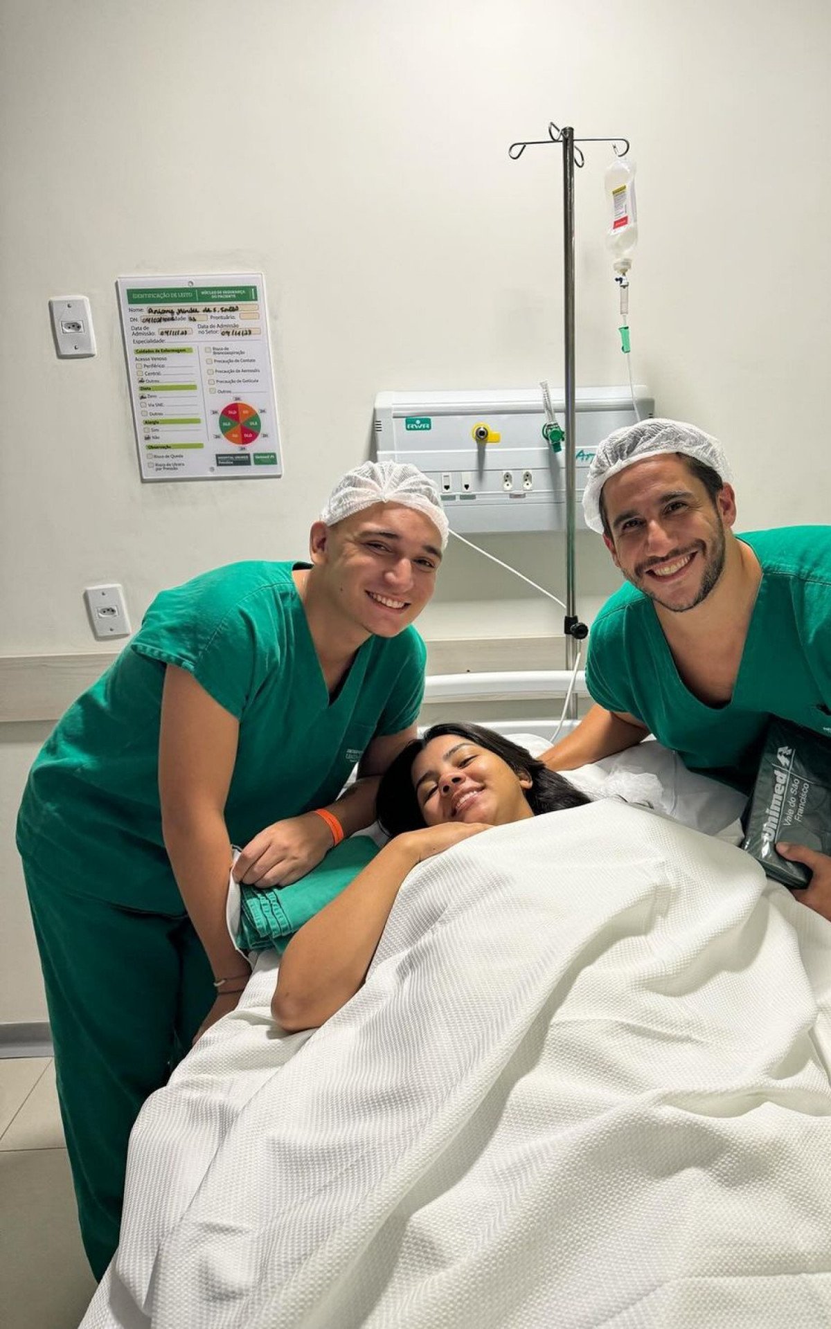 Grávida de João Gomes, Ary Mirelle passa por cirurgia e tranquiliza fãs: 'Deu certo' | Celebridades