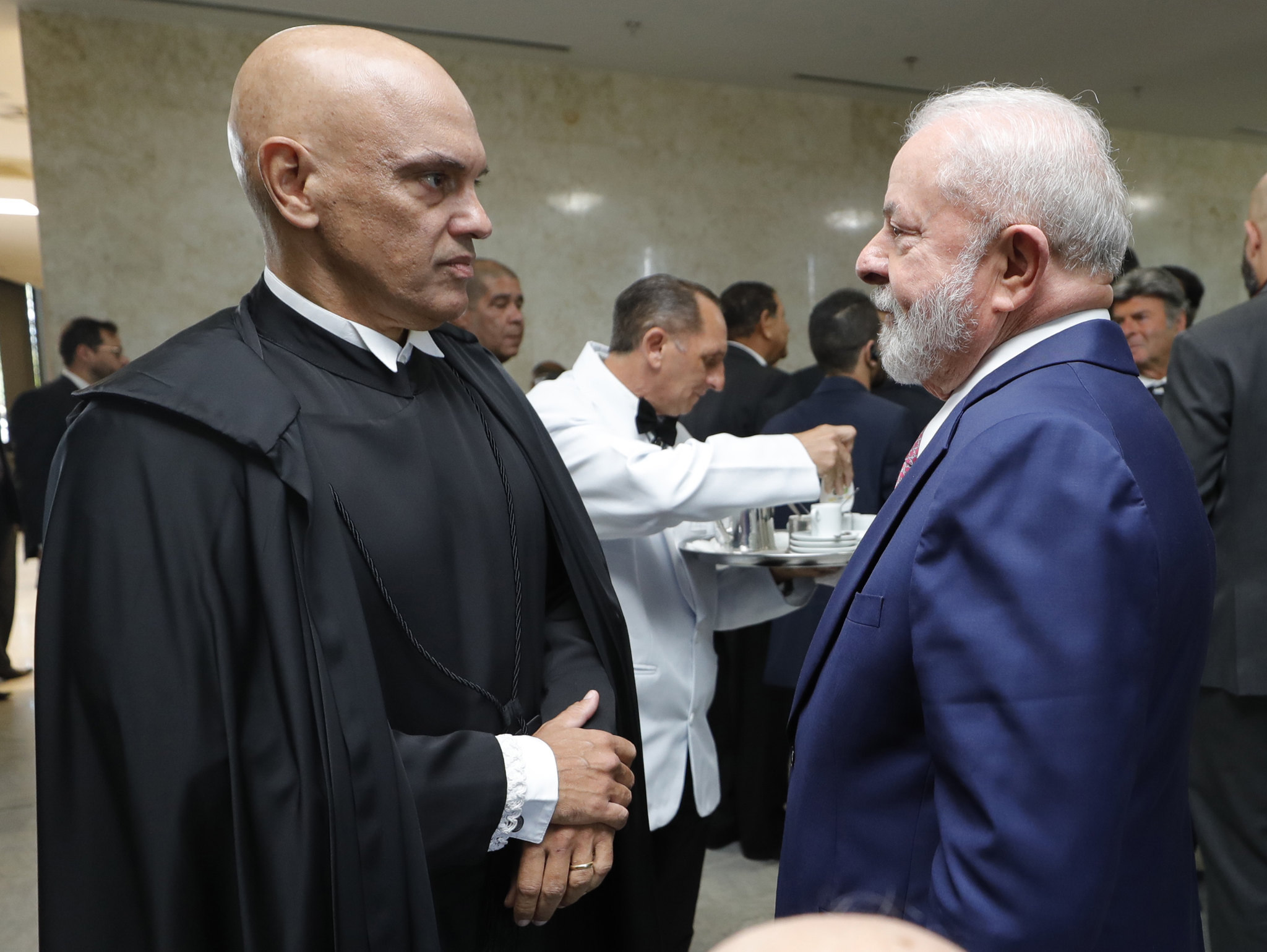 Lula se reúne com ministros do STF após aprovação de PEC