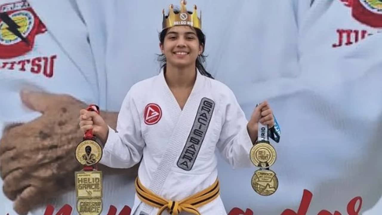 Mineira de 13 anos, Yasmin Vitória vence campeonato mundial de jiu-jitsu