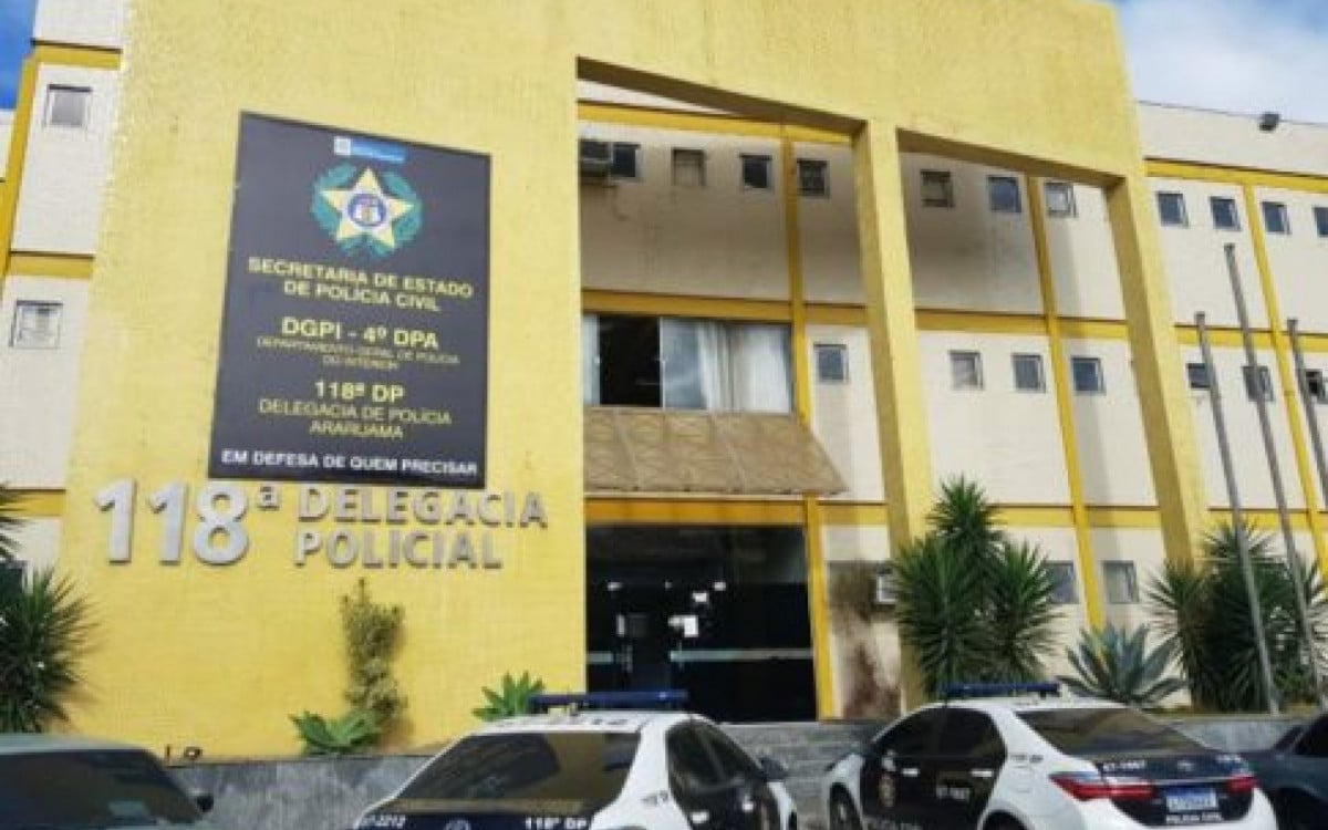 Polícia Militar prende mulher foragida da Justiça em Araruama | Araruama