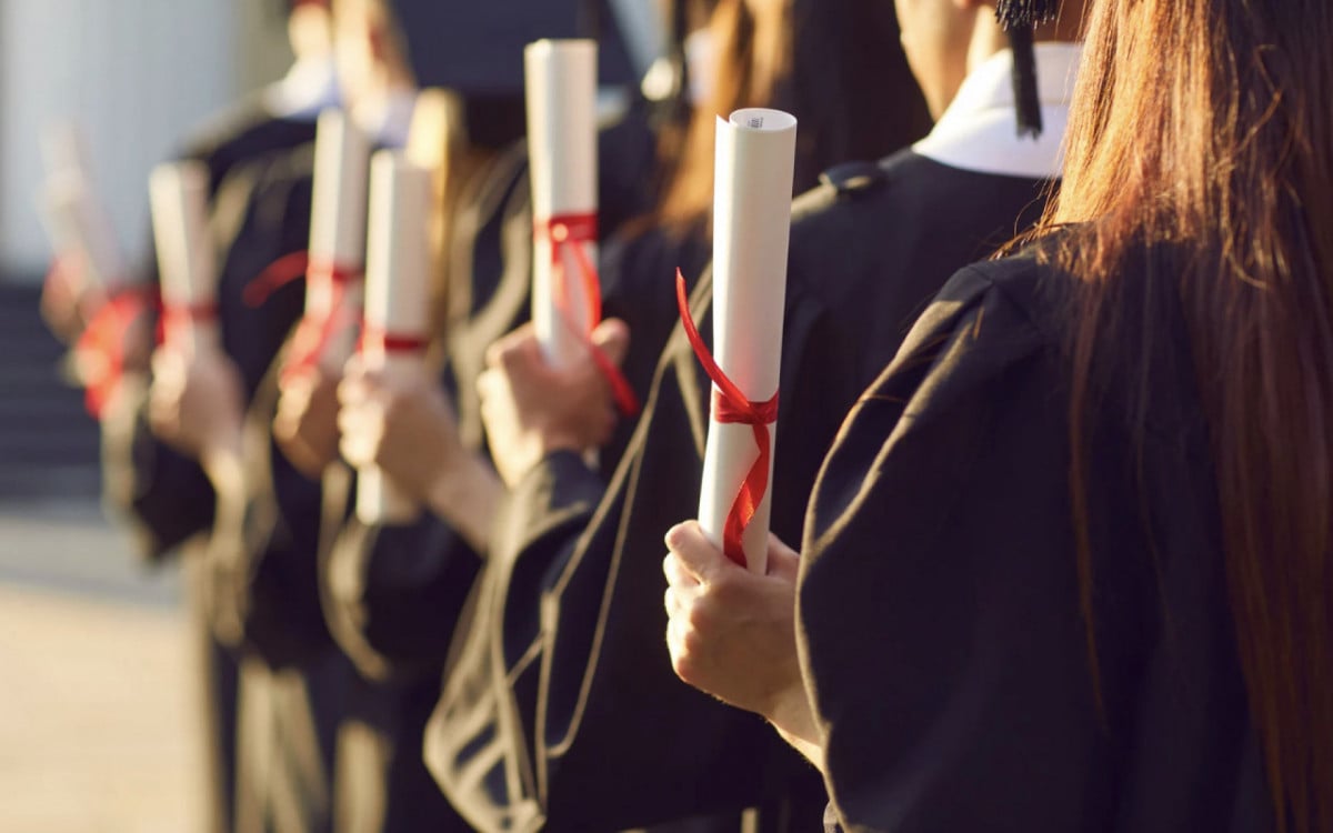 Formatura dos alunos da Escola Bilíngue Municipal com orientação militar de Araruama ocorre na próxima semana | Araruama