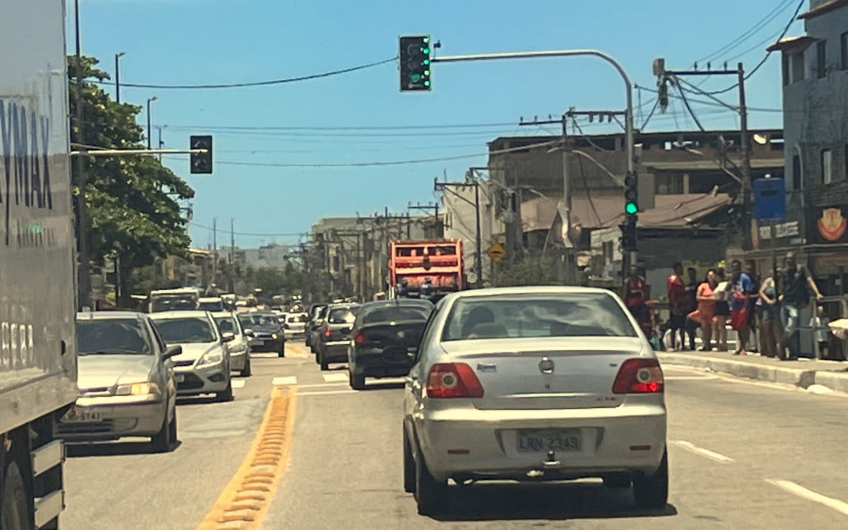 Chuvas causam interrupção no fornecimento de energia e prejudica sinalização nos semáforos | Macaé