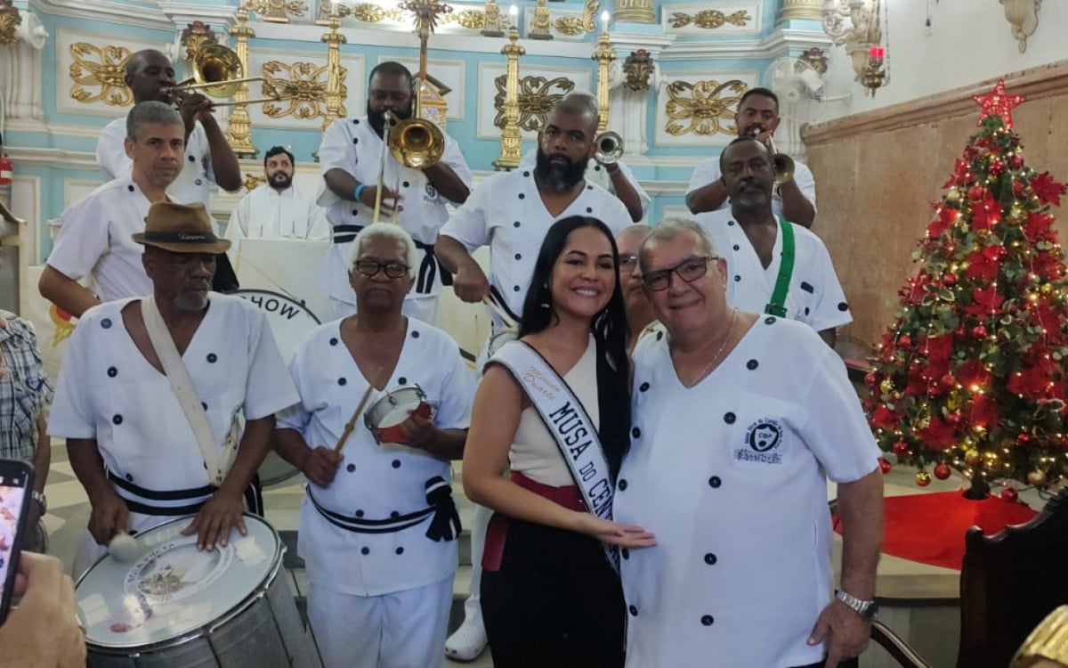Bola Preta celebra 105 anos com missa e roda de samba no Centro | O Dia na Folia