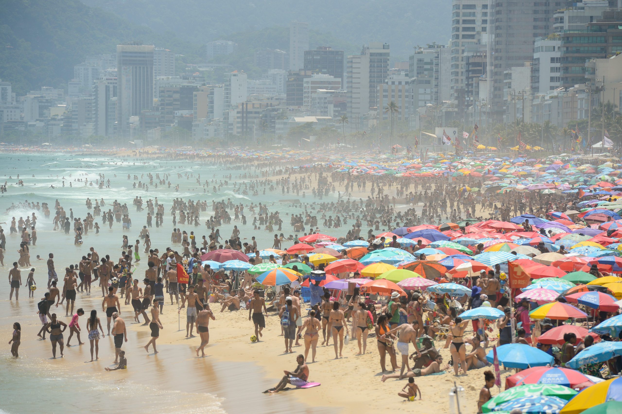 Brasil vai ter verão com chuvas e temperaturas mais altas