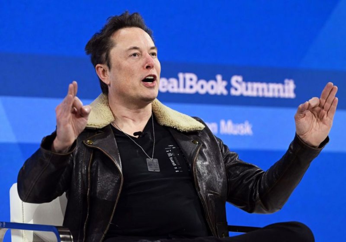 Elon Musk acusa de chantagem empresas que anunciam no X