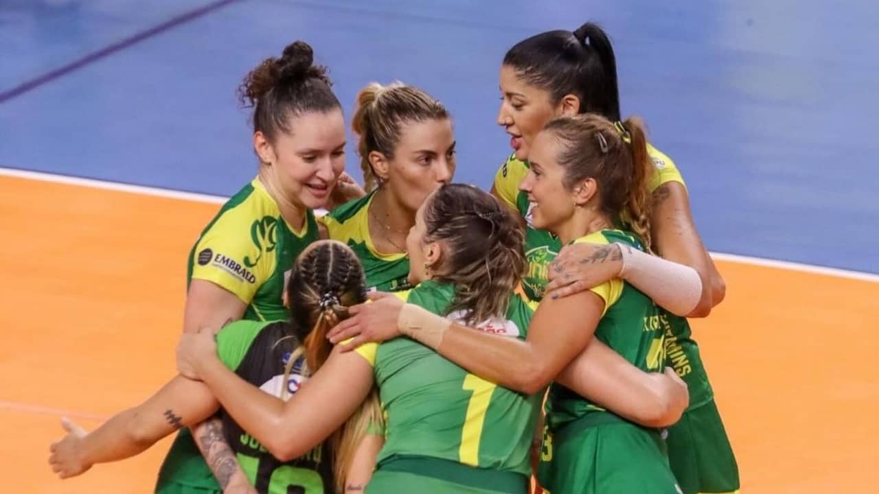 Fran Jacintho brilha, e Maringá vence Blumenau pela Superliga de Vôlei