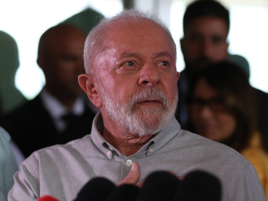 Senadores divulgam manifesto em resposta a evento de Lula