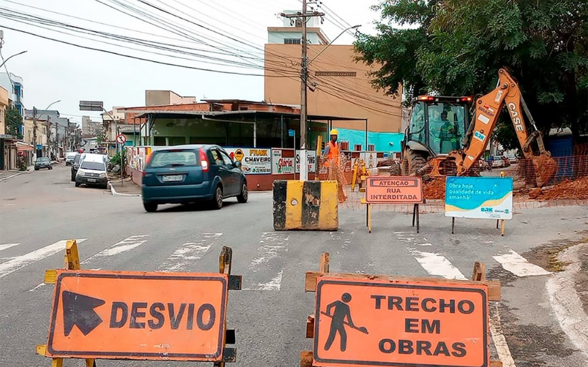 Atenção motorista: bairro Aroeira recebe segunda fase de implantação de rede de esgoto | Macaé