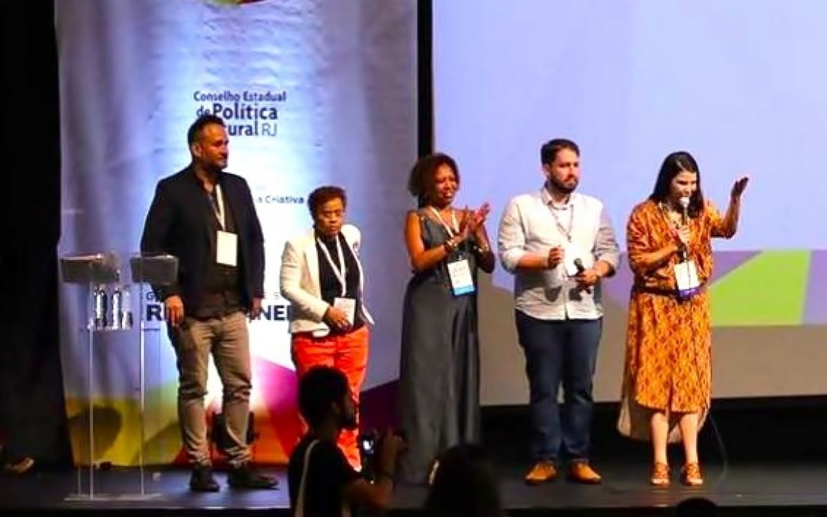 Delegados de Macaé participam ativamente da Conferência Estadual de Cultura no Rio | Macaé