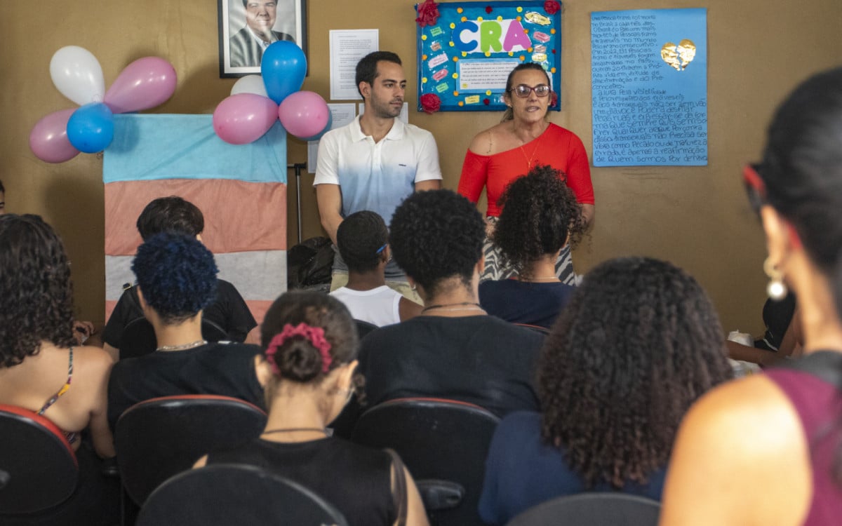 Centro de Referência do Adolescente realiza ação marcante no Dia da Visibilidade Trans | Macaé