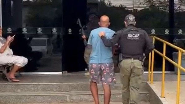 Polícia prende detento que ficou foragido após 'saída de Natal' no RJ - Notícias