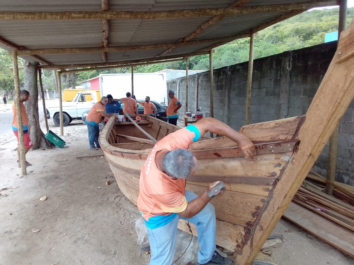 Instituto Onda Azul realiza curso gratuito de Mecânica e Carpintaria Naval em Araruama