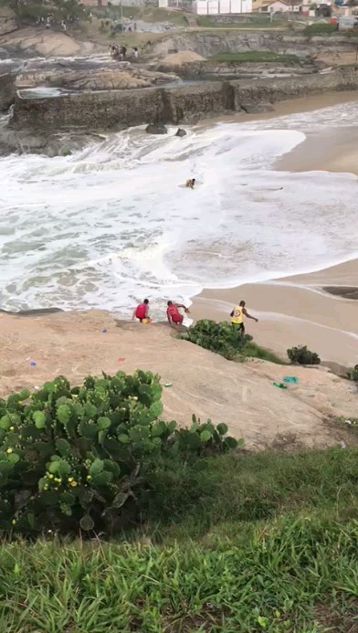 Mais um caso! Homem se afoga em praia de Saquarema; vídeo | Enfoco