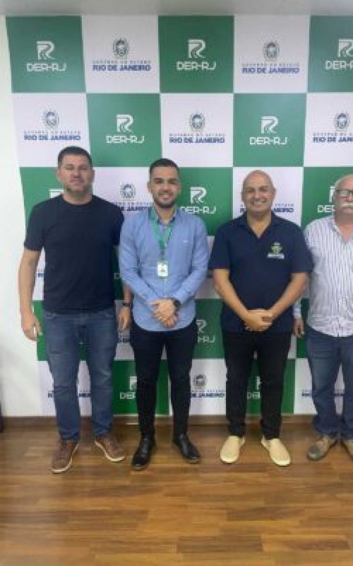 Prefeito Fábio do Pastel (PL) se reúne com presidente e vice-presidente do DER | Política Costa do Sol