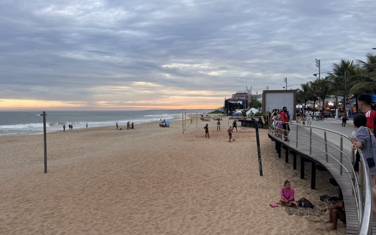 Aulão de Zumba na Praia dos Cavaleiros para a Melhor Idade | Macaé