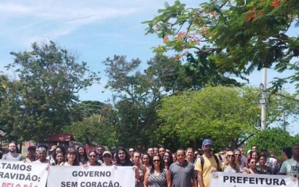 Greve de profissionais da educação afeta início do ano letivo em São Pedro da Aldeia | São Pedro da Aldeia