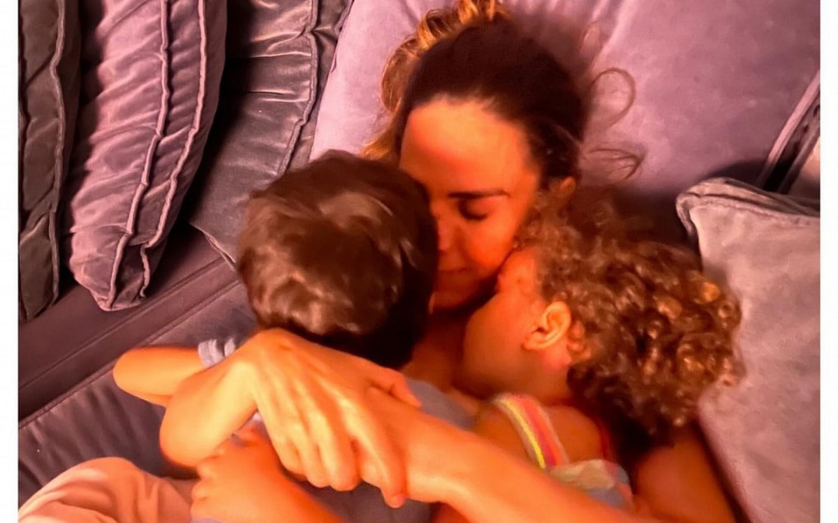Irmã de Wanessa Camargo publica foto da cantora com sobrinhos após ser desclassificada do 'BBB 24' | Celebridades
