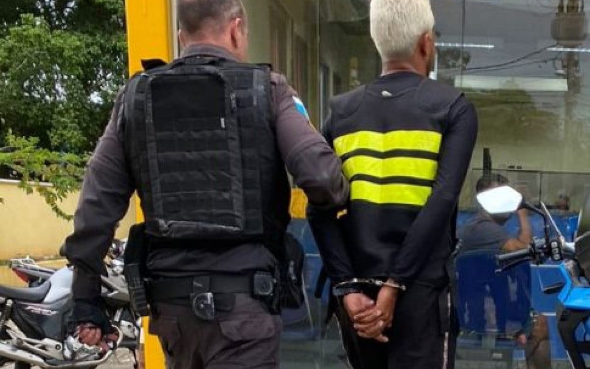 Mototaxista é preso em flagrante por tráfico de drogas em São Pedro da Aldeia | São Pedro da Aldeia