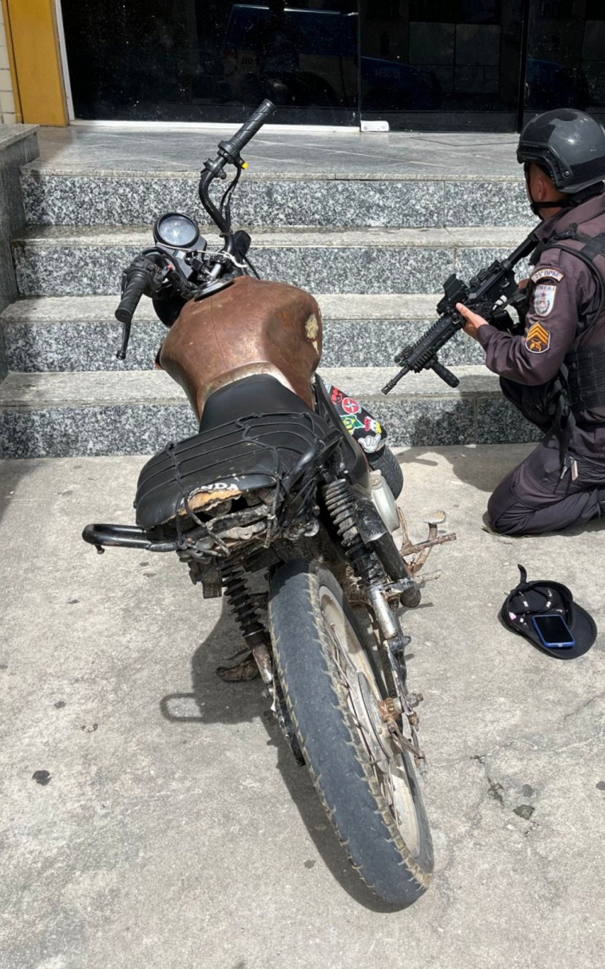 Polícia Militar prende motociclista por adulteração de sinal identificador de veículo em Araruama | Araruama