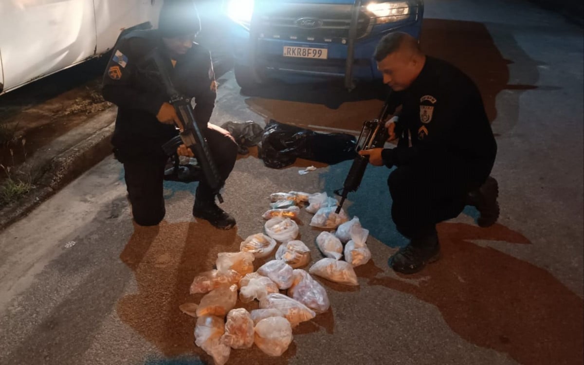Grande quantidade de drogas é apreendida durante operação policial em Rio das Ostras | Rio das Ostras