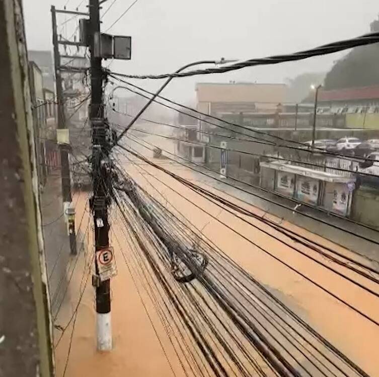 Petrópolis é um dos locais mais atingidos pela chuva