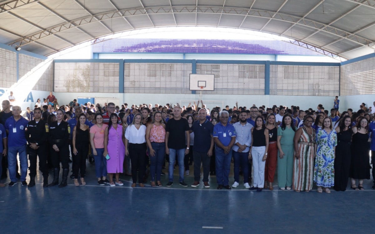 Cerimônia de reinício do Programa Escola Cívico-Militar na Escola Municipal Profª Miriam Alves de Macedo Guimarães