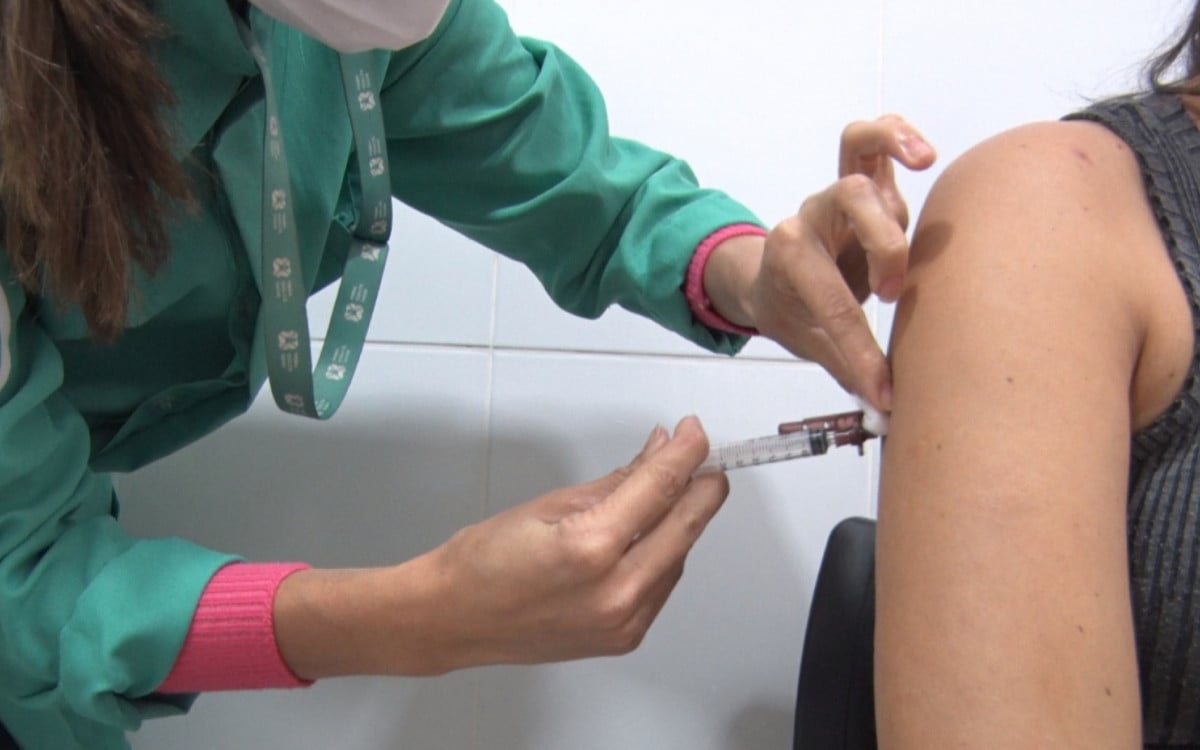 Saquarema vacina quase 2 mil pessoas no Dia D contra a gripe | Saquarema