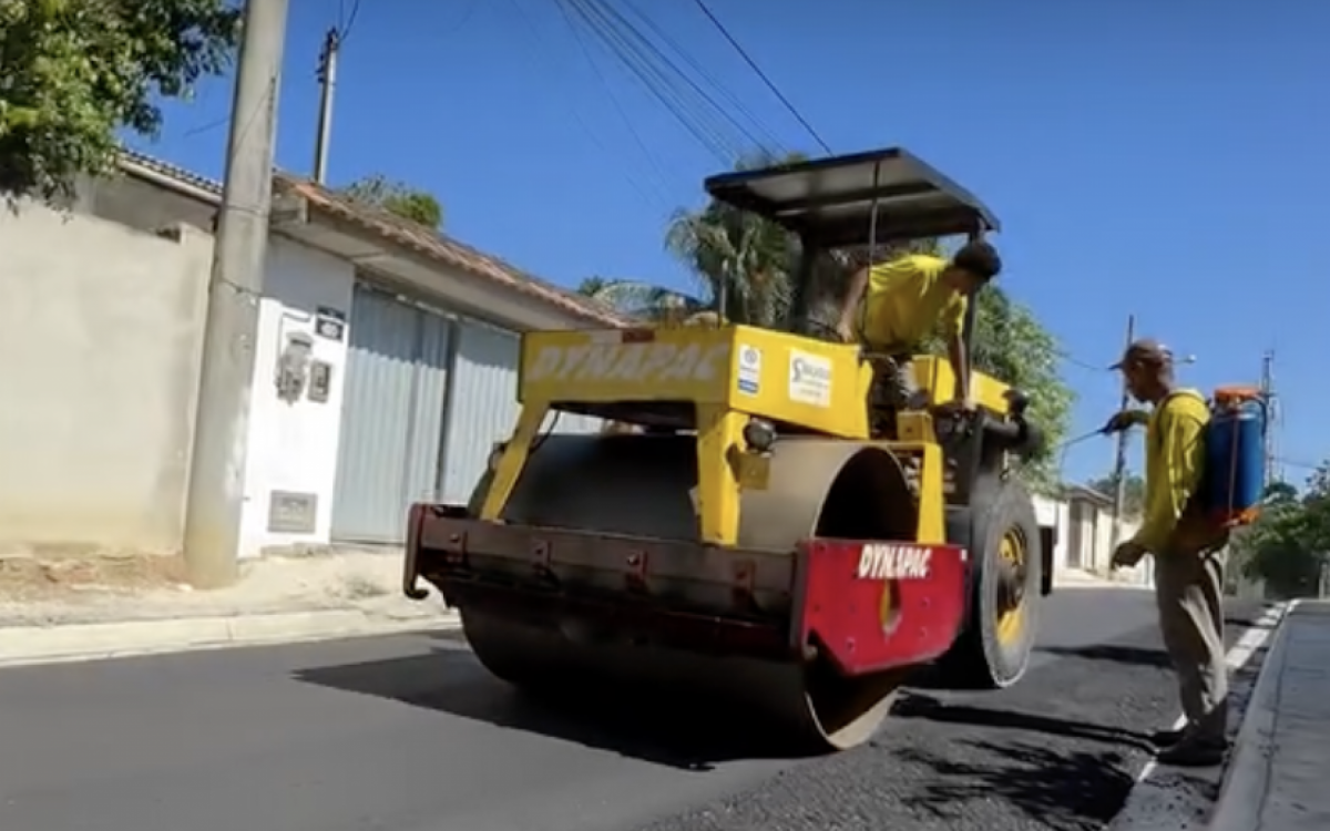 Prefeitura de Araruama inicia obras de asfaltamento no bairro Viaduto | Araruama