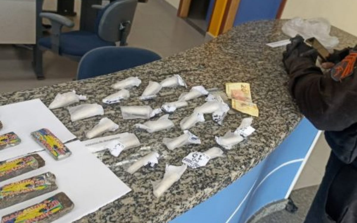 Adolescente é apreendido vendendo drogas em São Pedro da Aldeia | São Pedro da Aldeia