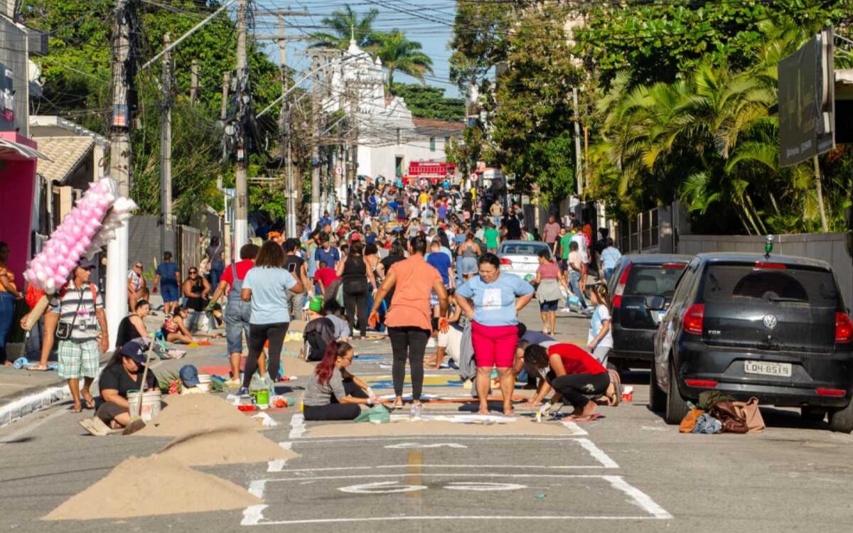 Confecção dos tapetes de sal