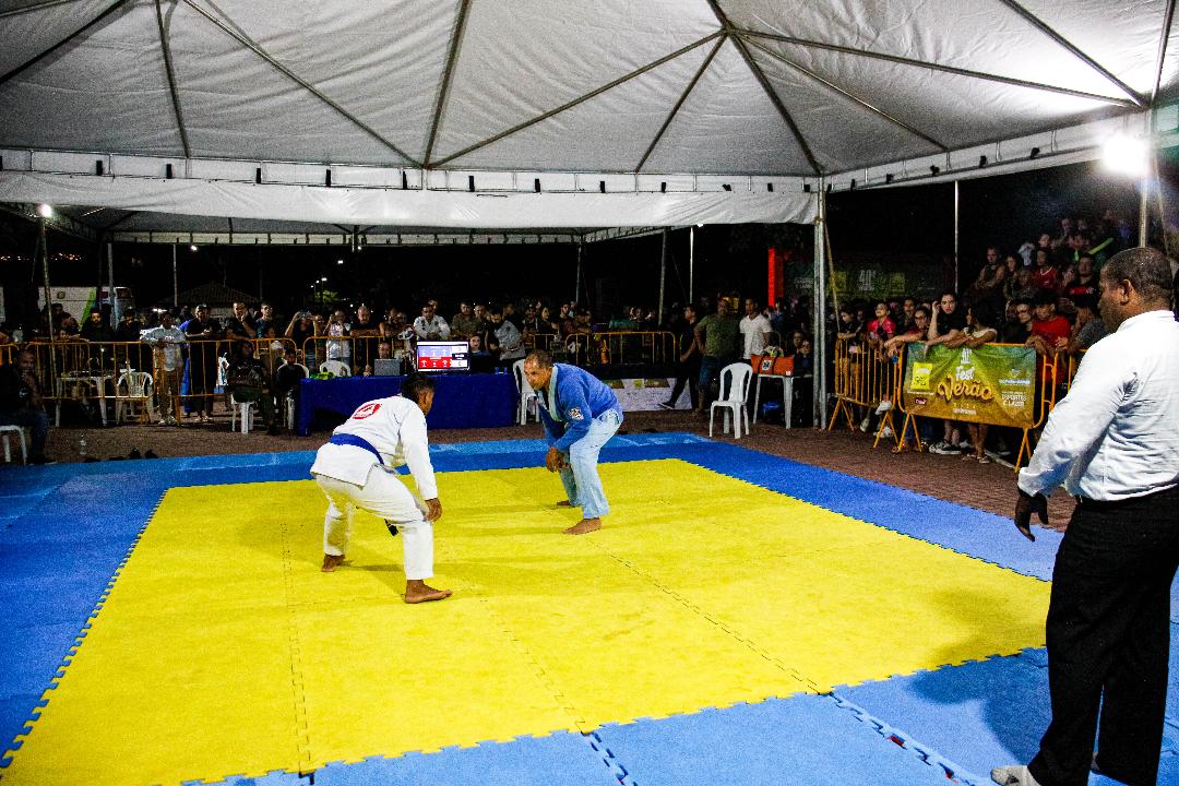 Competição de jiu-jitsu movimenta a noite de domingo (05) do Fest Verão 2024