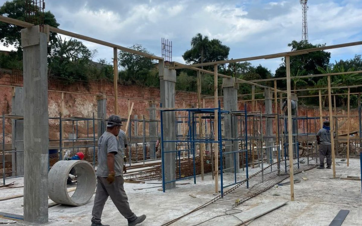 Prefeitura de Saquarema segue com a construção da escola do bairro Engenho Grande | Saquarema