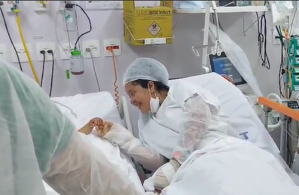 Ferida na explosão da lancha visita filho de 1 ano no CTI; vídeo | Enfoco