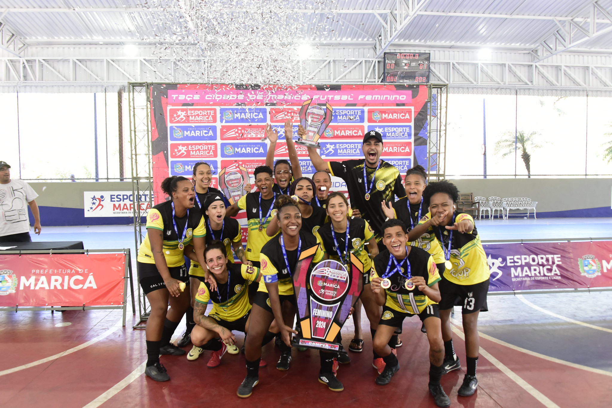 E.C. Inoã é campeão da Taça Cidade de Maricá de futsal feminino