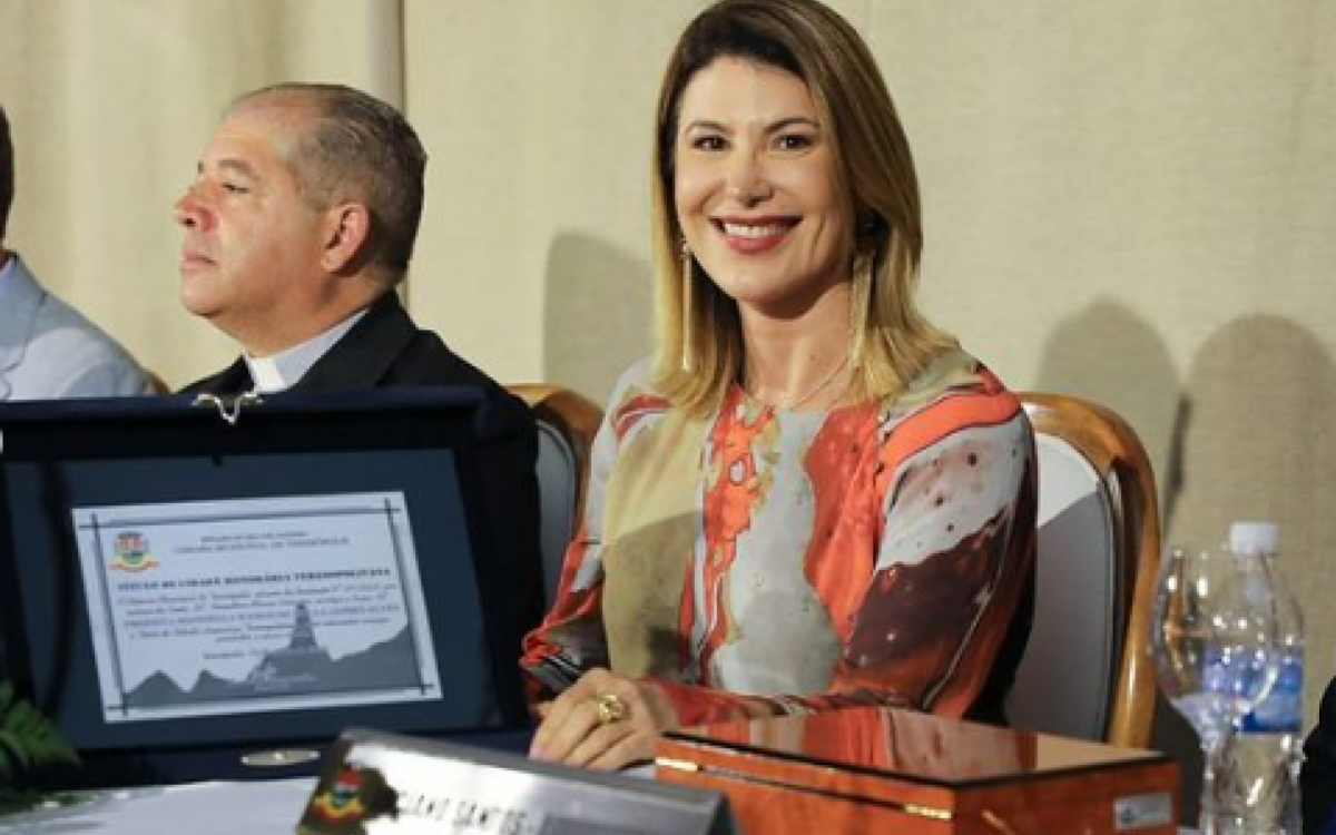 Prefeita de Saquarema recebe título de Cidadã Teresopolitana | Saquarema
