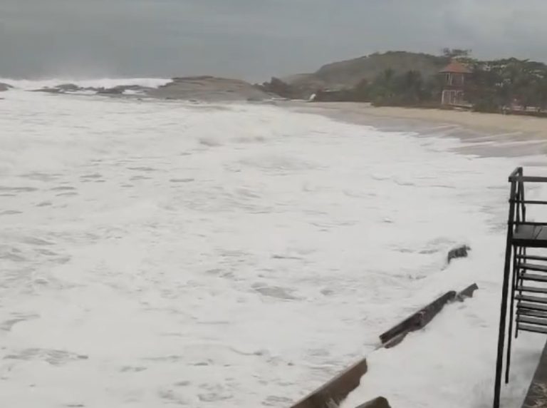 Maricá Agitação Marítima Causa Cobertura Das Praias De Piratininga Em Niterói Vídeo Guia 6516