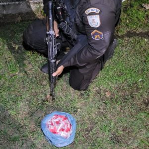 Polícia detém suspeito de tráfico de drogas em operação na Liberdade, Rio das Ostras | Rio das Ostras