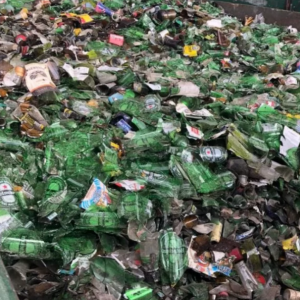 Mais de sete toneladas de vidro são coletadas em Arraial do Cabo | Arraial do Cabo - Rio de Janeiro