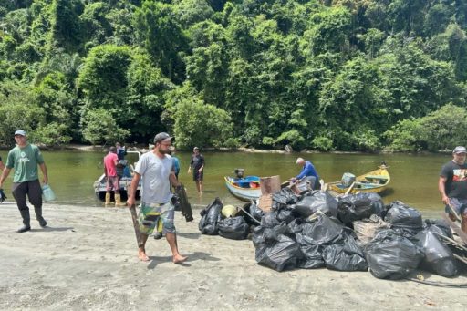 pescadores lixo