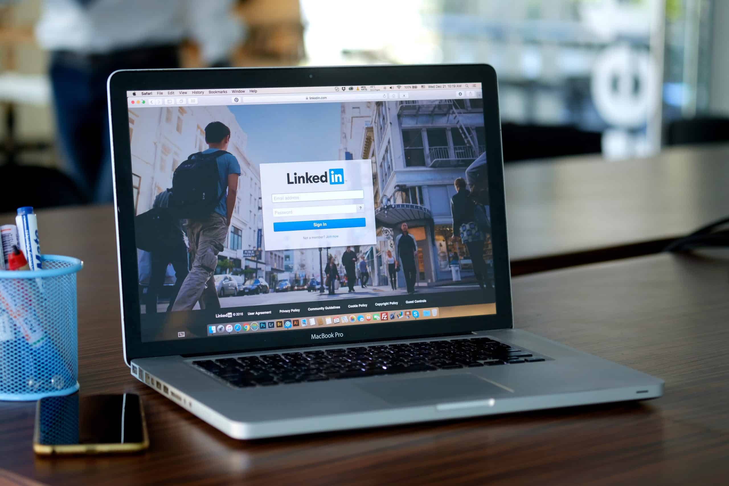 LinkedIn: como alterar idioma da plataforma