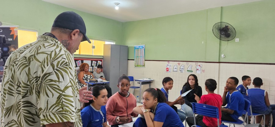 Momentos da gravação de vídeos pelos alunos