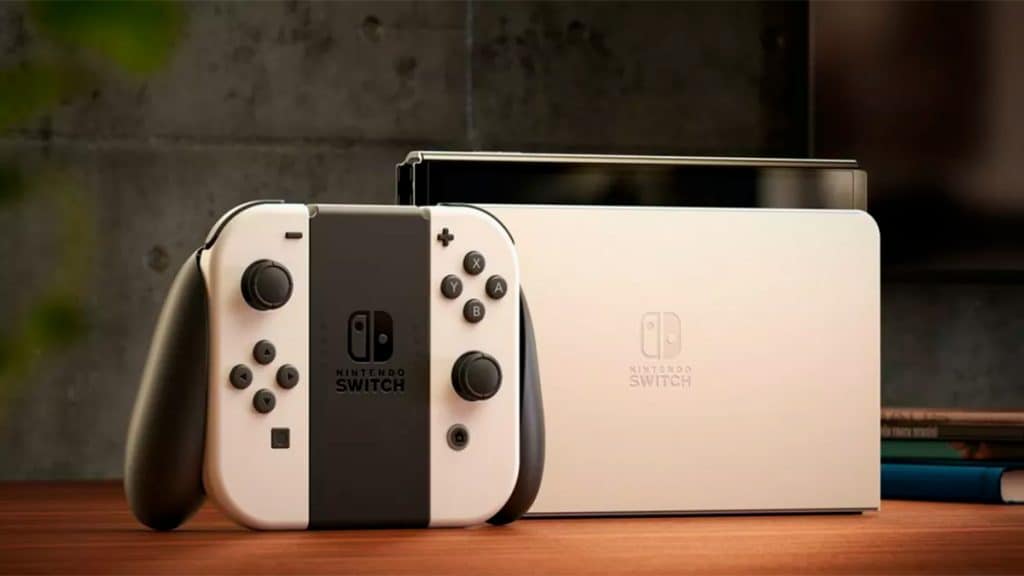 Controle do Nintendo Switch posicionado ao lado do console em uma mesa, evidenciando seu design compacto e elegante.