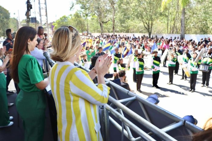 Desfile cívico no distrito de São Vicente marca a abertura da Semana da Pátria em Araruama