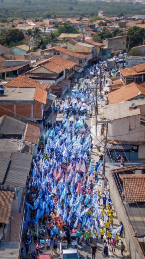 Iguaba Grande: Caminhada do candidato a prefeito Fabinho Costa reúne moradores no Cidade Nova