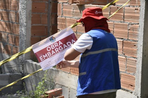 Maricá: Gated embarga construção irregular em Jaconé